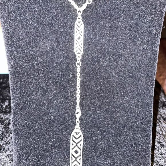 Premier Designs  FAST FORWARD Versatile Necklace Antiqued Silver Tone, Grey, Red - Picture 4 of 7